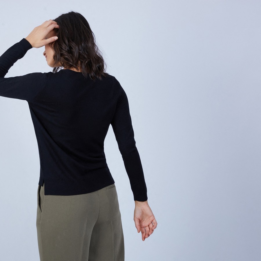 Pull col rond avec fente en laine mérinos - Betina