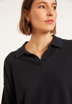 Das Langarm-Poloshirt aus gebürsteter Baumwolle - Melvina.