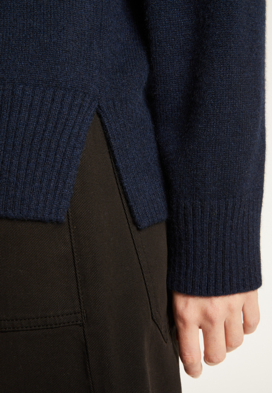 Rollkragenpullover mit Kaschmirschlitzen - Adena Rollkragenpullover mit Kaschmirschlitzen - Adena